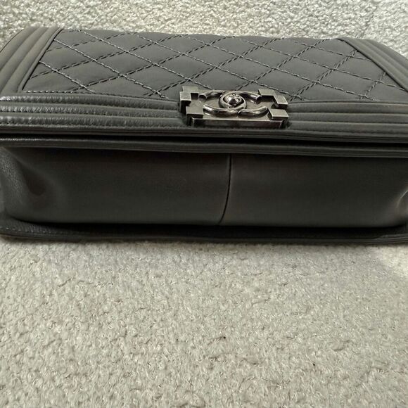 Chanel Metallic Calfskin Quilted Medium Boy Flap Dark Silver - Picture 3 of 12